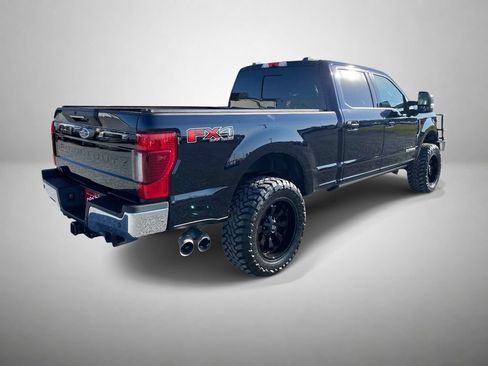 Used 2022 Ford F250 Lariat w/ Lariat Ultimate Package AWD/4WD image 3