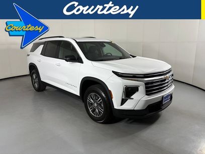 Used 2024 Chevrolet Traverse LT