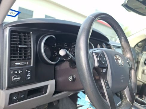 Used 2018 Toyota Sequoia Limited w/ Safety & Convenience Package image 17