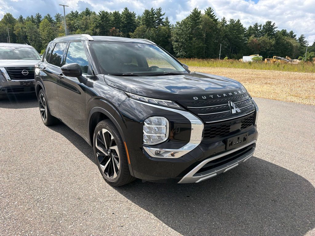 Used 2022 Mitsubishi Outlander SEL AWD/4WD image 5