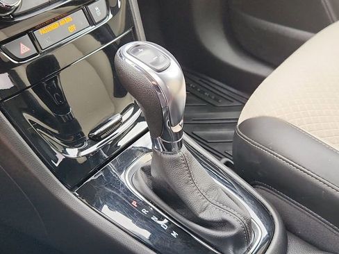 Used 2019 Buick Encore Preferred image 29