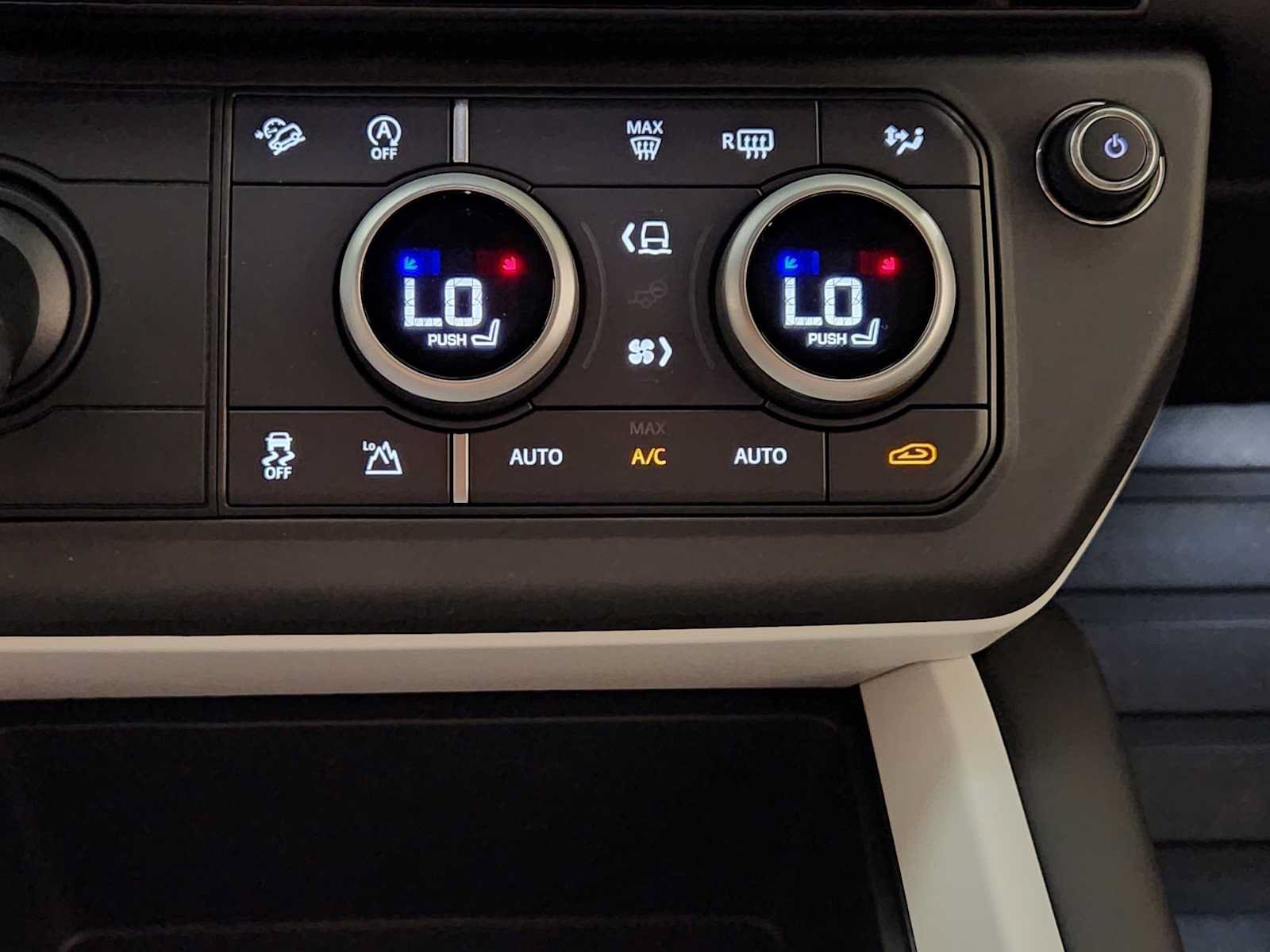 New 2026 Land Rover Defender 110 S AWD/4WD image 18