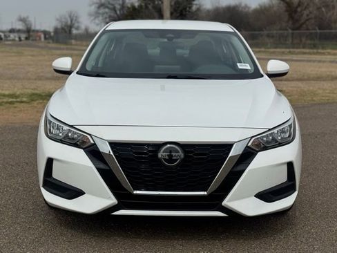 Used 2023 Nissan Sentra SV image 2