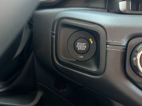 Used 2025 Jeep Wrangler Unlimited Sahara image 52