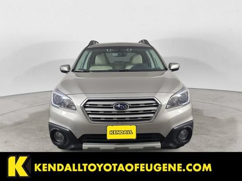 Used 2017 Subaru Outback 2.5i Limited AWD/4WD image 2