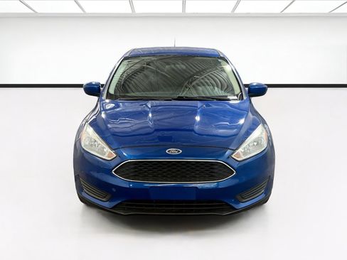Used 2018 Ford Focus SE FWD image 2