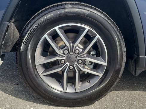 Used 2020 Jeep Grand Cherokee Limited RWD image 6