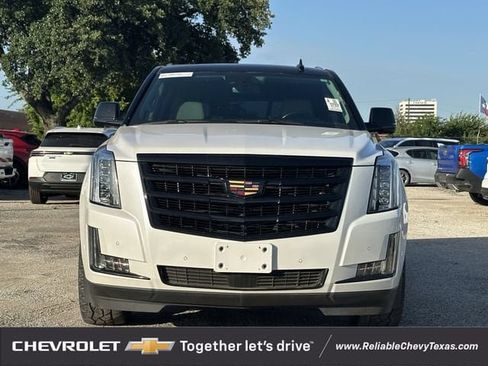 Used 2020 Cadillac Escalade Premium Luxury RWD image 5