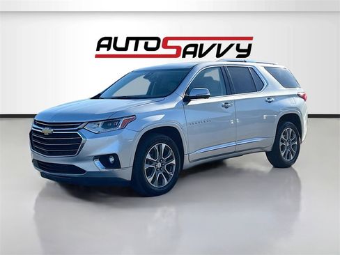 Used 2020 Chevrolet Traverse Premier image 3