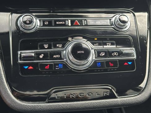 Used 2022 Lincoln Corsair Reserve w/ Equipment Group 201A image 23