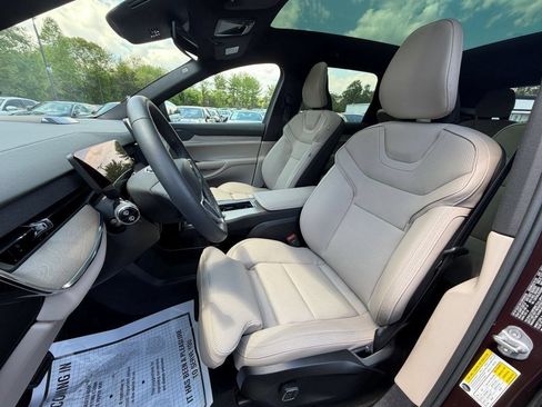 Used 2025 Volvo EX90 Ultra AWD/4WD image 13