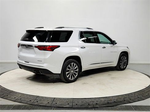 Used 2023 Chevrolet Traverse Premier image 7