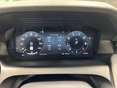 New 2025 Land Rover Discovery Sport S image 15