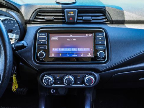 Used 2024 Nissan Versa S w/ Trunk Package image 25