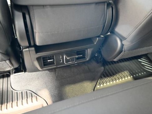 New 2026 GMC Sierra 1500 SLE image 26