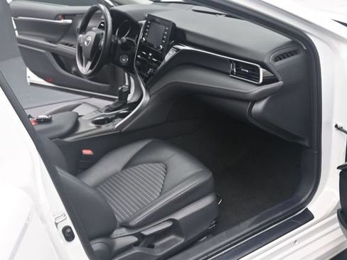 Used 2024 Toyota Camry SE FWD image 22