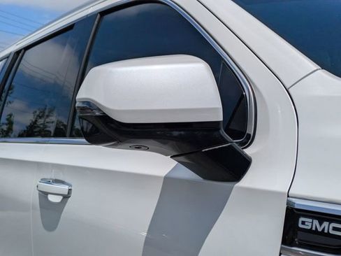 Used 2024 GMC Yukon XL Denali AWD/4WD image 13