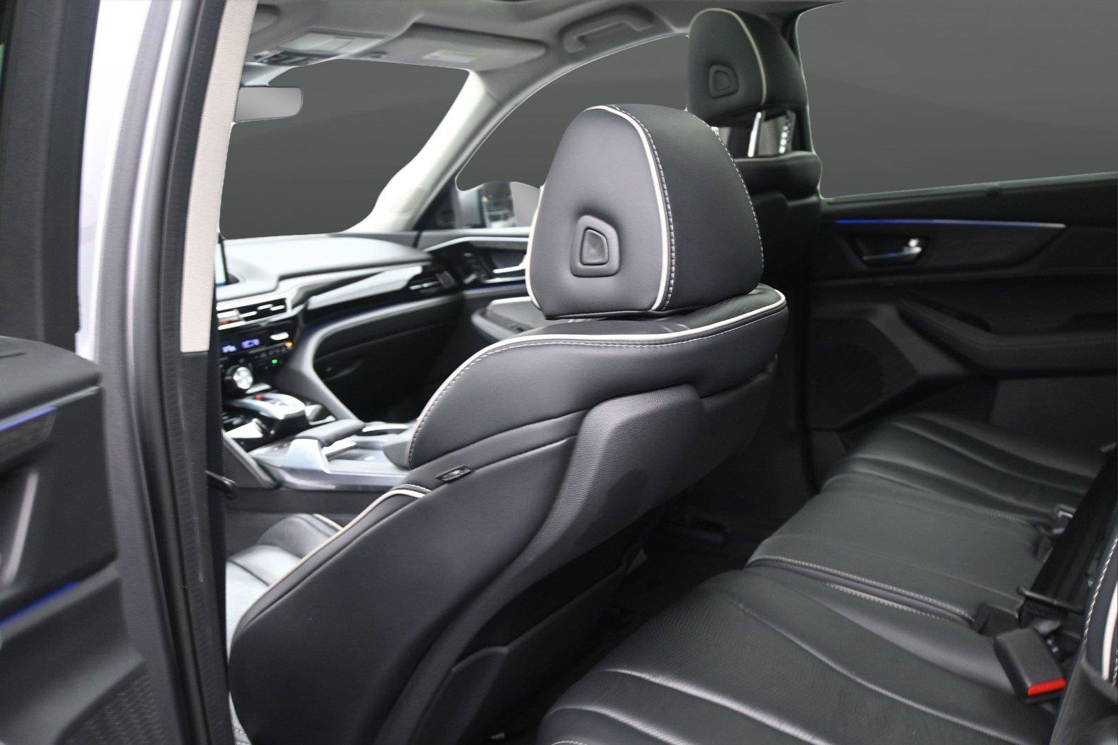 Certified 2023 Acura MDX w/ Advance Package AWD/4WD image 9