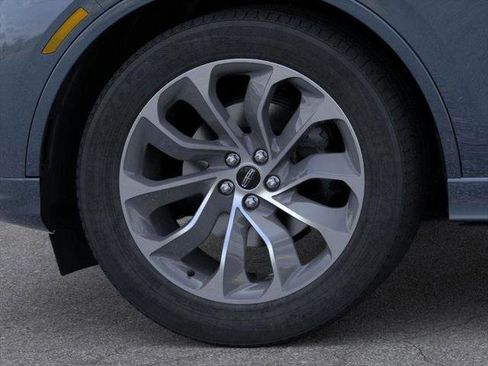 New 2026 Lincoln Aviator AWD image 19