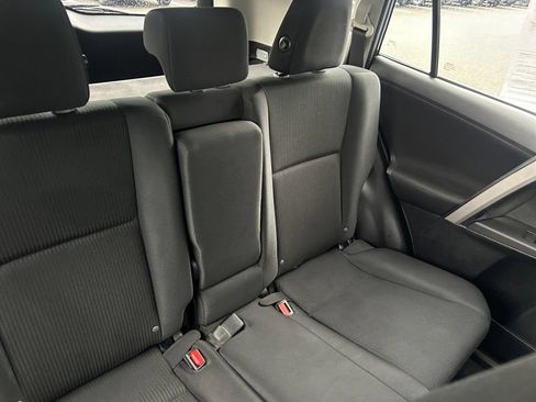 Used 2017 Toyota RAV4 LE AWD/4WD image 23