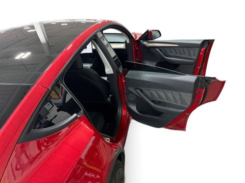 Certified 2023 Tesla Model Y Performance AWD/4WD image 12