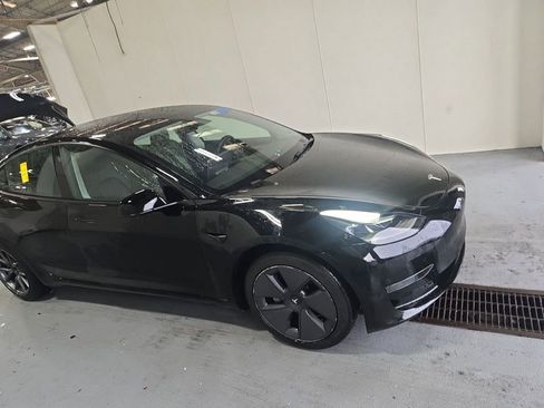Used 2023 Tesla Model 3 Standard Range RWD image 3