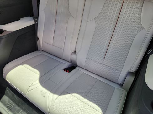 New 2026 Cadillac Vistiq Sport w/ LPO, Floor Liner Package image 22