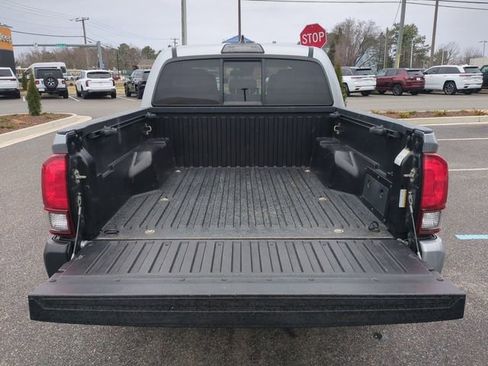 Used 2019 Toyota Tacoma SR w/ SR Convenience Package image 13