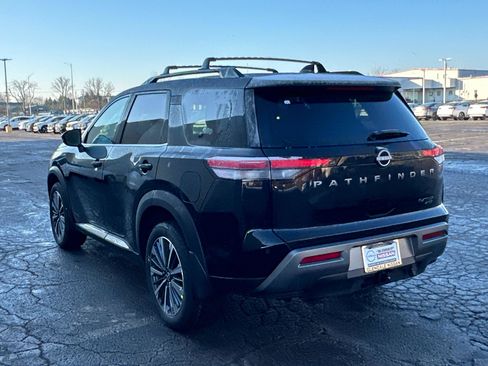 New 2026 Nissan Pathfinder Platinum w/ Cargo Package image 6