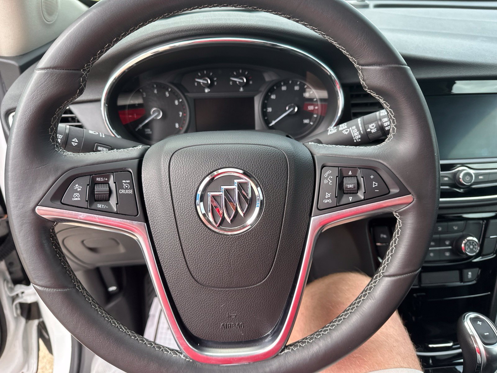Used 2022 Buick Encore Preferred w/ Safety Package II AWD/4WD image 11