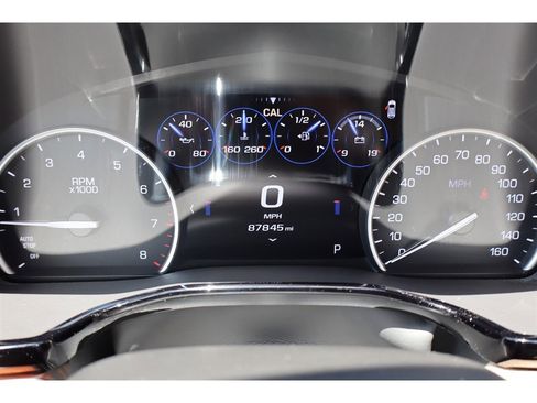 Used 2017 Cadillac XT5 Platinum AWD/4WD image 38