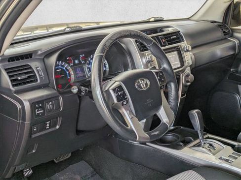 Used 2016 Toyota 4Runner SR5 image 11