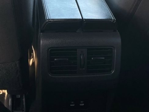 Used 2024 Nissan Rogue SV image 26