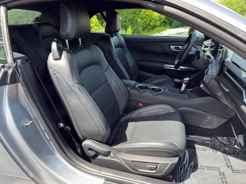 Used 2025 Ford Mustang Premium RWD image 25