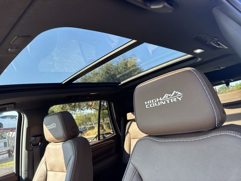 Used 2024 Chevrolet Tahoe High Country image 16