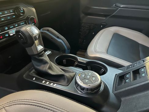 Used 2024 Ford Bronco Wildtrak image 25