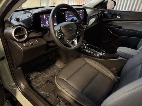 Used 2026 Chevrolet Trax ACTIV w/ Driver Confidence Package image 9