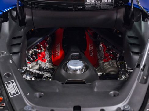 Used 2022 Ferrari SF90 Spider image 46