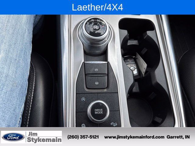 Used 2020 Ford Explorer XLT w/ Equipment Group 202A AWD/4WD image 39