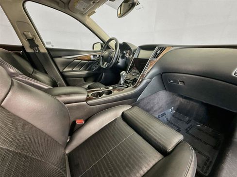Used 2015 INFINITI Q50 w/ Deluxe Touring Package RWD image 10