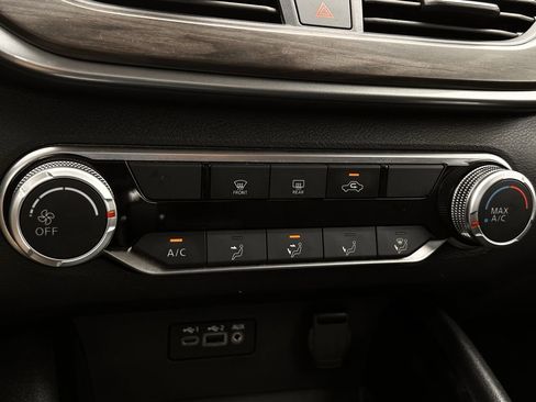 Used 2024 Nissan Altima 2.5 SV image 23