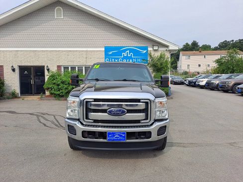 Used 2016 Ford F250 XLT w/ XLT Interior Package AWD/4WD image 3