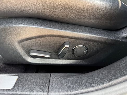 Used 2019 Ford Fusion Titanium FWD image 17