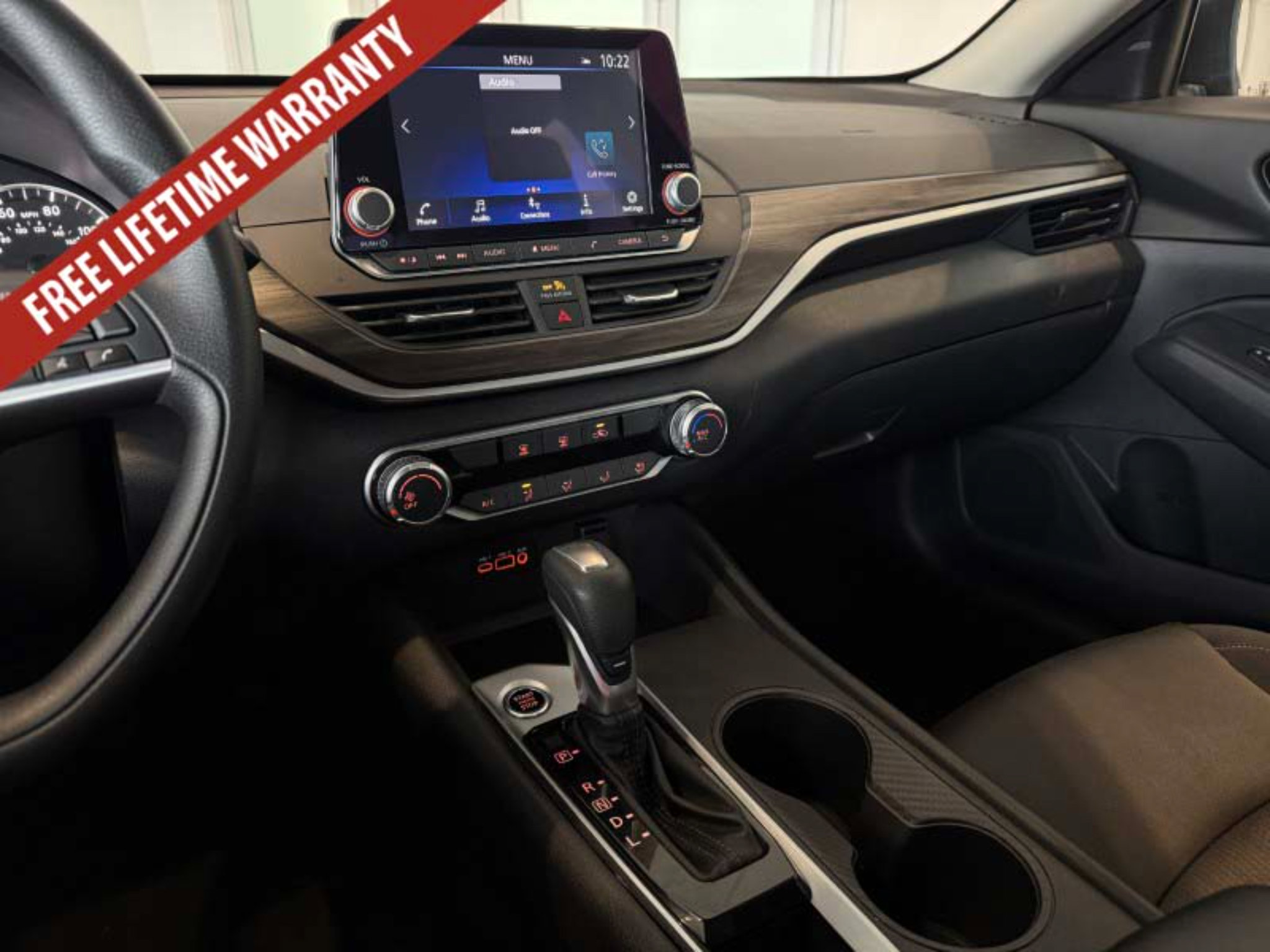 Used 2025 Nissan Altima 2.5 SV FWD image 33