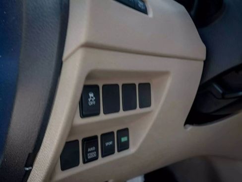 Used 2017 Nissan Rogue S image 25