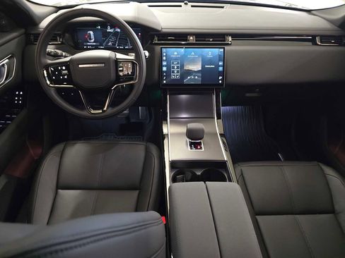 New 2026 Land Rover Range Rover Velar Dynamic SE image 17