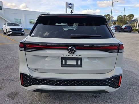 New 2026 Volkswagen Tiguan SE R-Line image 4