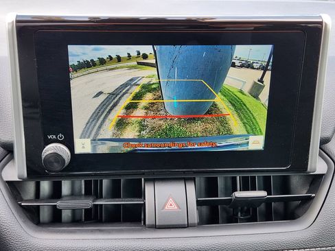 Used 2025 Toyota RAV4 XLE w/ Convenience Package FWD image 18