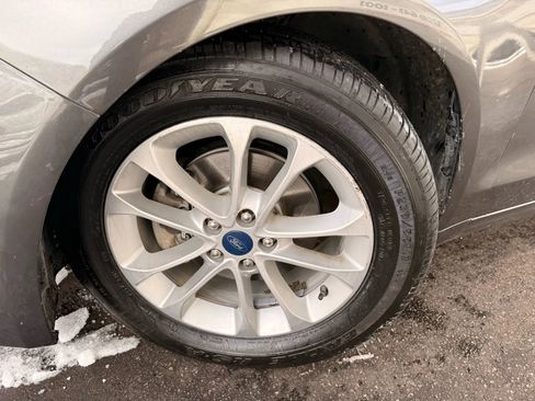 Used 2020 Ford Fusion SE image 38