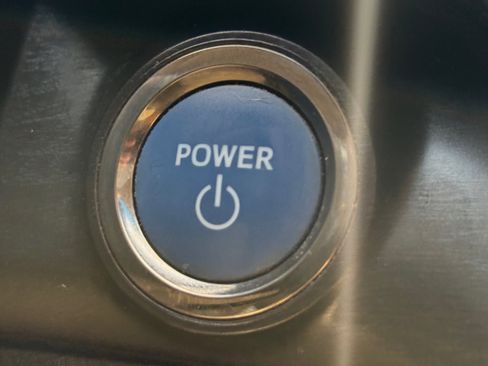 Used 2016 Toyota Avalon XLE Premium image 21